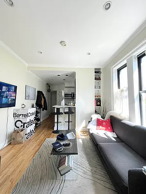 Rented by Oxford Property Group | media 19