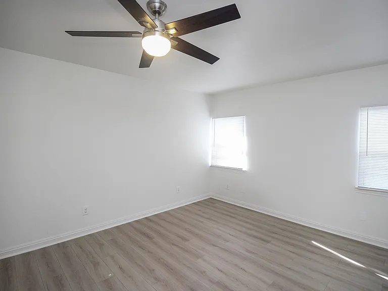 4123 Daines Dr — Photo 13