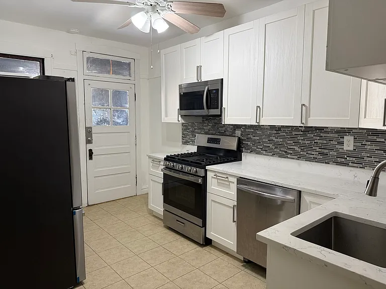 2602 W 47th St #2R — Photo 3