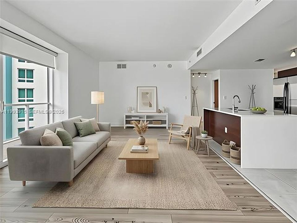 1st image of 1900 N Bayshore Dr APT 3811