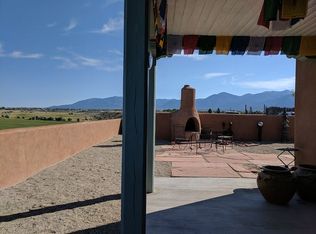 360 Blueberry Hill Rd, El Prado, NM 87529