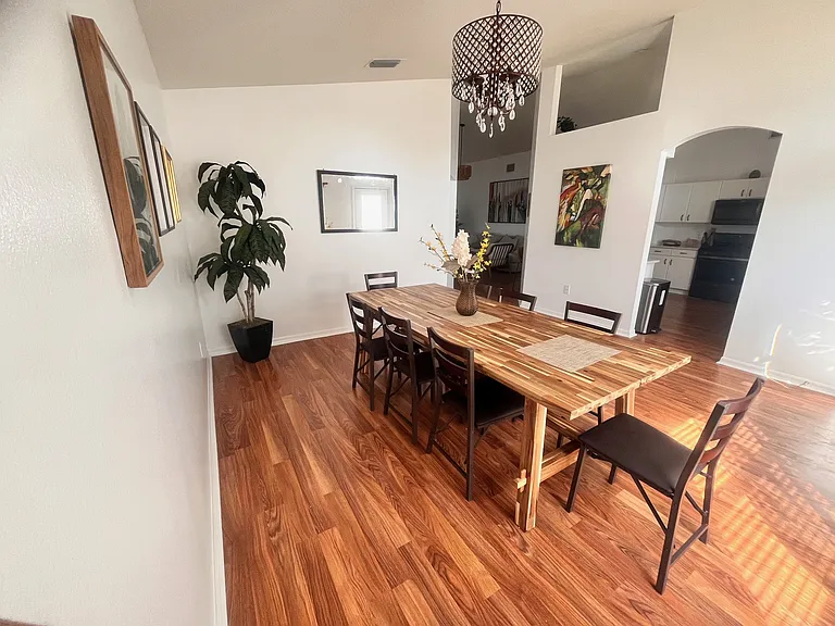 Tremont Dr — Photo 23
