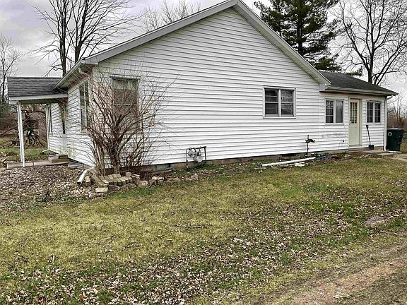 3rd image of 2611 & 2715 E Centennial Ave