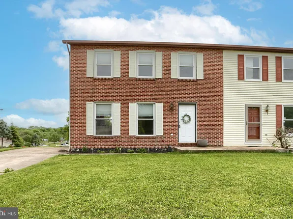 205 Faith Cir, Carlisle, PA 17013