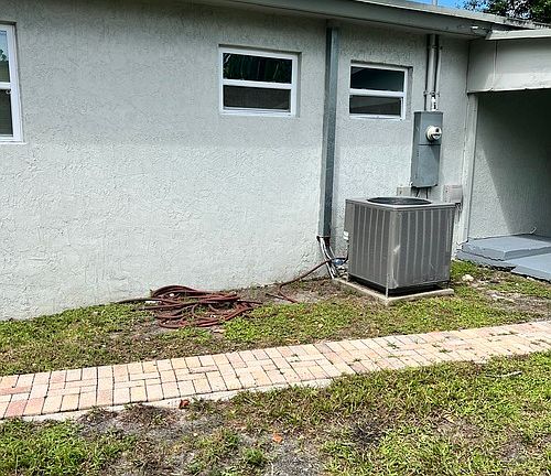 3rd image of 3381 SW 28th Ter