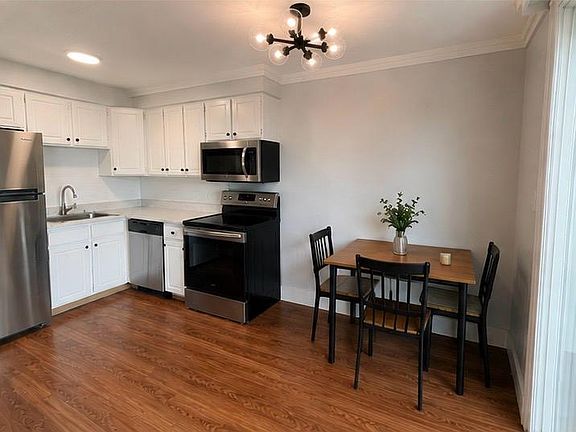 5th image of 1035 Colorado Blvd APT 301