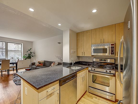 4th image of 736 W 187th St APT 208