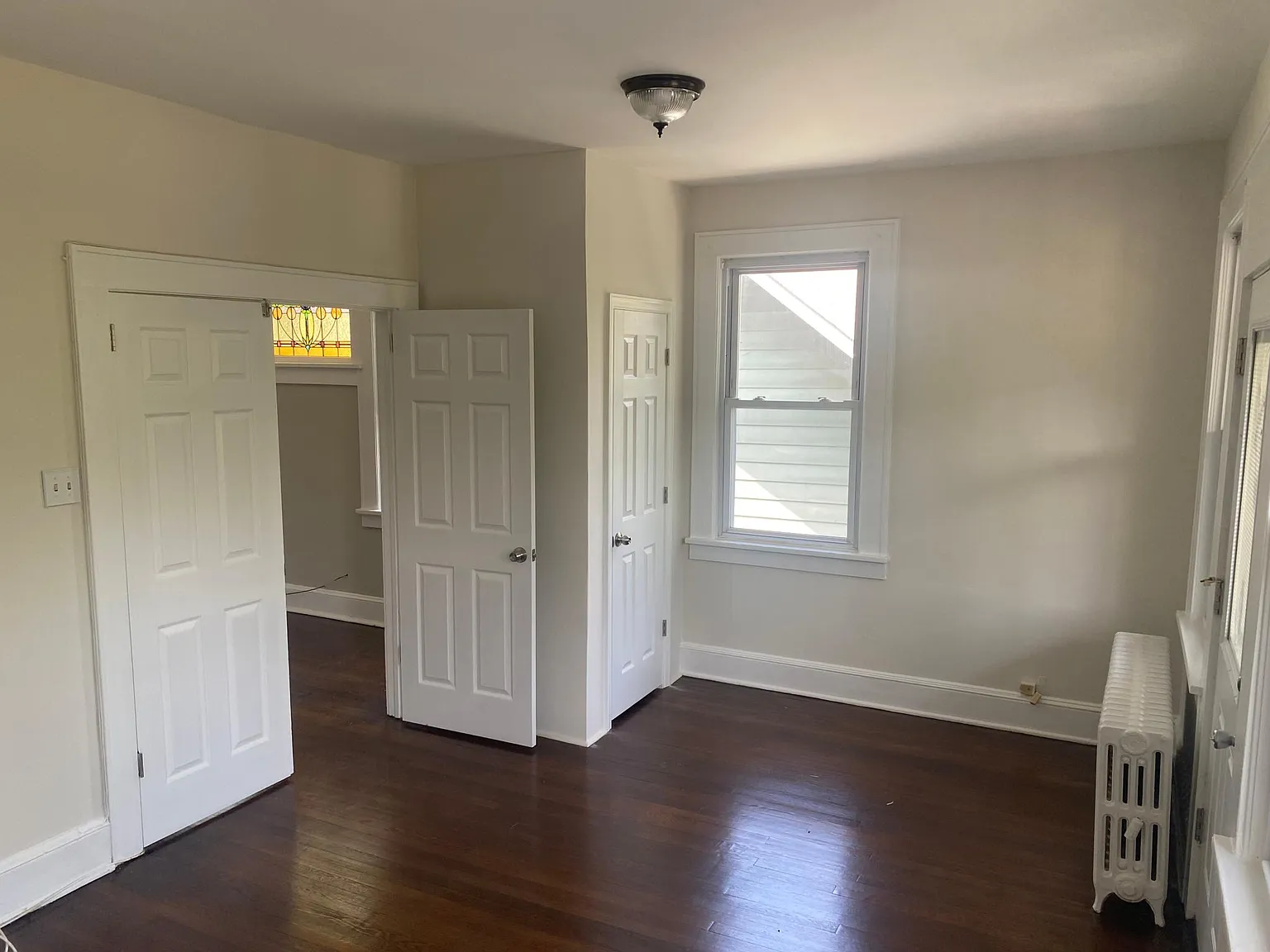 322 Cedar Ave — Photo 2