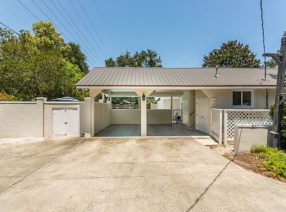 4th image of 2101 Bruce Dr