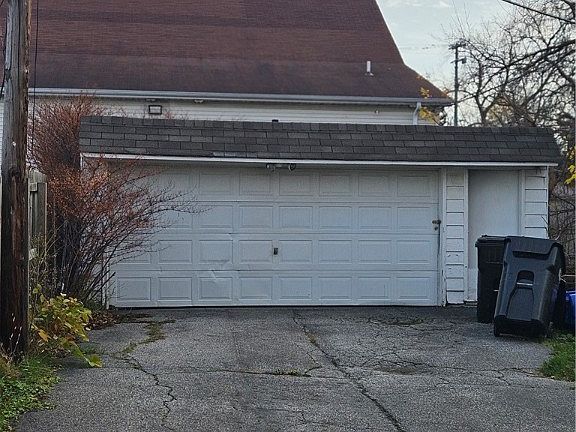 4th image of 3369 E 118th St