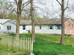5812 Goves Ln, Jefferson City, MO 65101