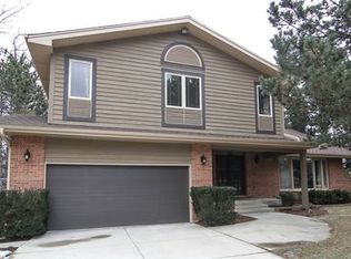 4409 Fender Rd, Lisle, IL 60532