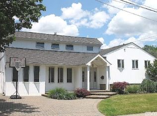 241 Cypress St, Massapequa Park, NY