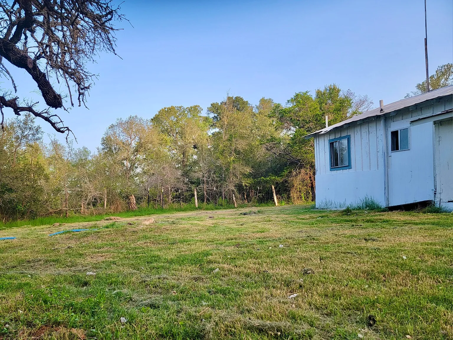 564 McDonald Ln W — Photo 3