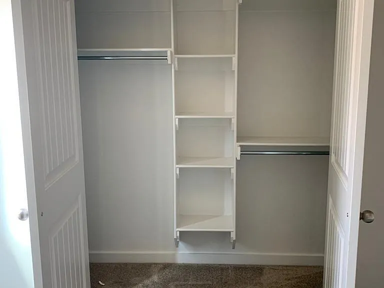 422 Red Robin St — Photo 17