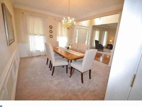 4th image of 32 John Beal Dr