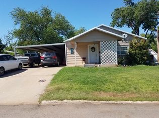 905 W C Ave, Elk City, OK 73644