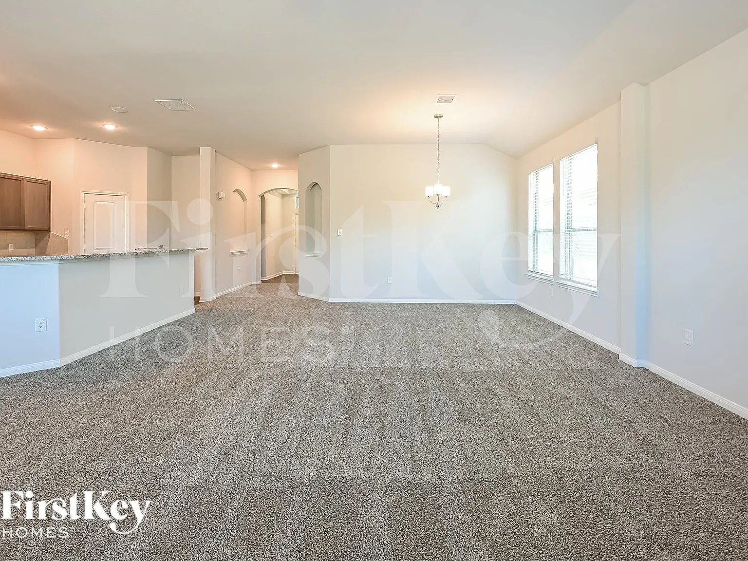 4 bed, 2.0 bath, 1845 sqft, $2,215 — Photo 4