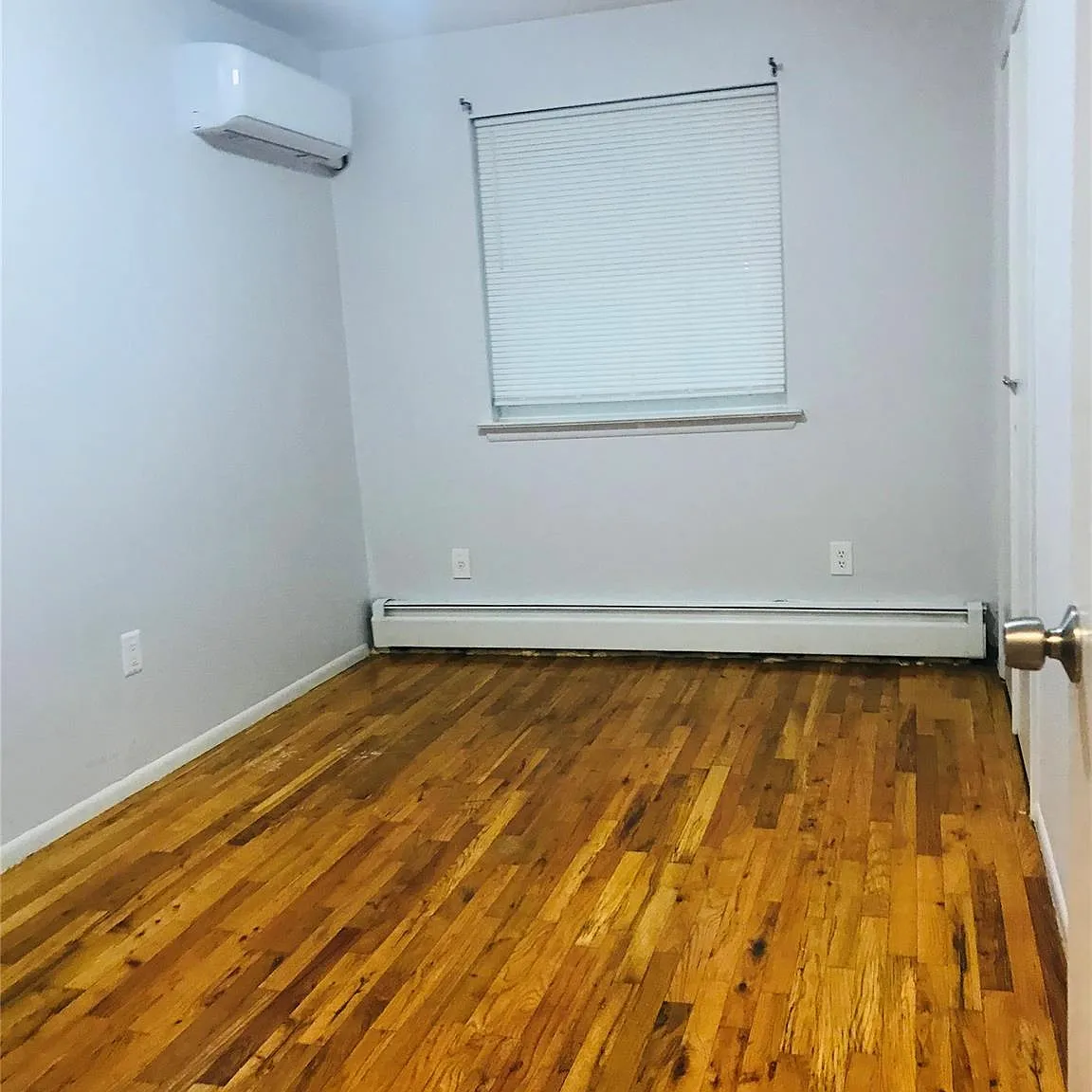 3 bed, 1.0 bath, 3000 sqft, $3,500 — Photo 4