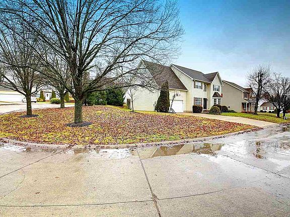 2nd image of 112 Litchfield Ln