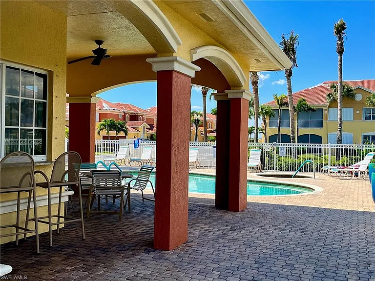 190 Shadroe Cove Cir #703 — Photo 25
