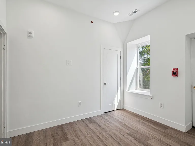 5164 Ridge Ave #3 — Photo 13