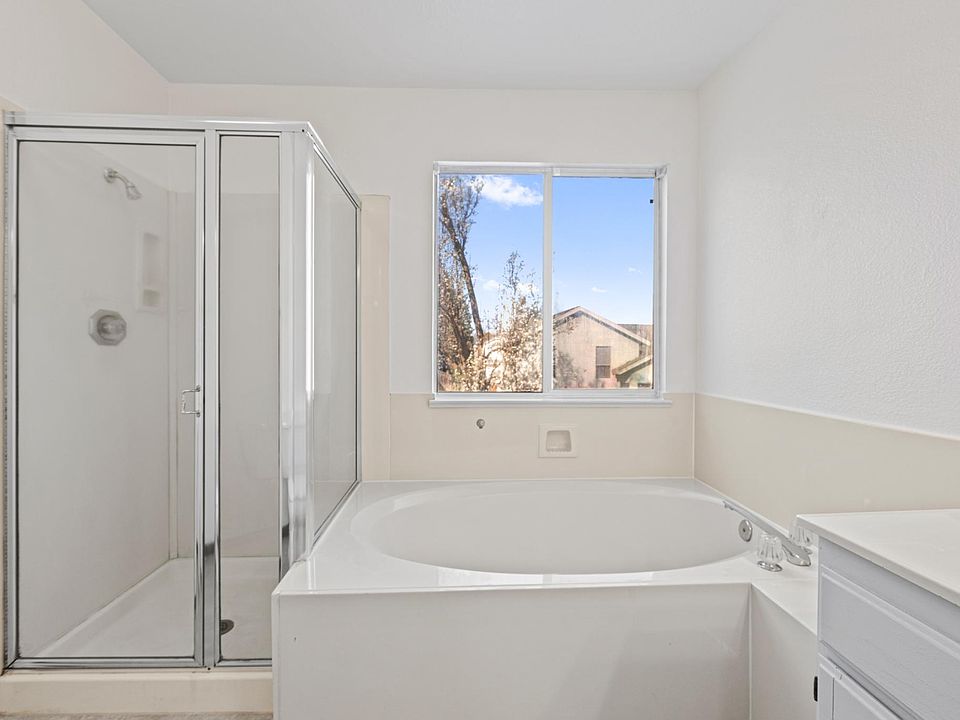 1st image of 639 Lunardi Way