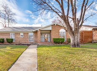 2730 Moon River Ln, Farmers Branch, TX 75234