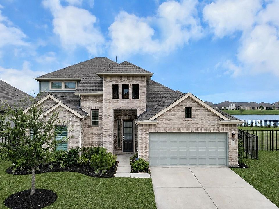 1st image of 584 Santa Rosa Hills Dr