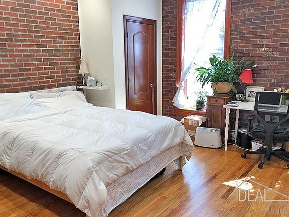 3rd image of 154 Lefferts Pl APT 1
