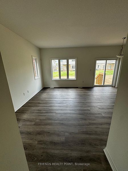 Pelham Townhouse for rent - 3 Bedrooms — photo 5
