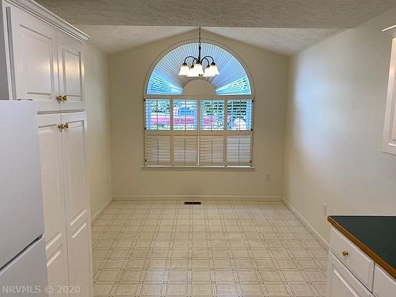 4th image of 222 Wheatland Ct