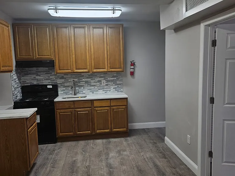6607 Broadway #BS1 — Photo 10