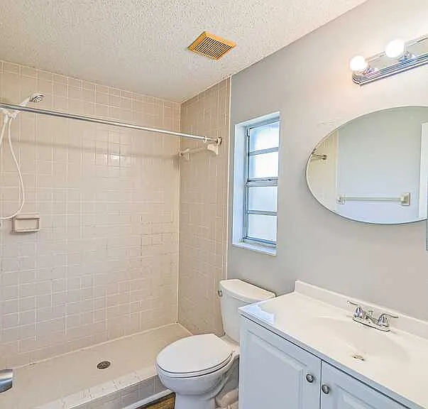 3202 Bloomingdale Villas Ct #3202 — Photo 16