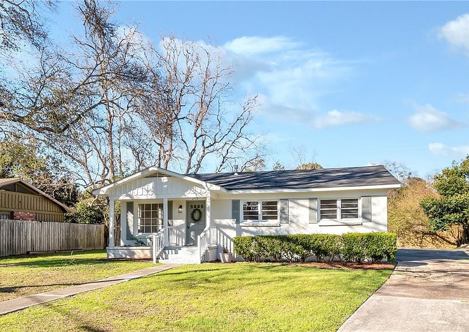 1st image of 2752 N Barksdale Dr