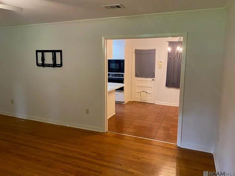 454 Baird Dr — Photo 4