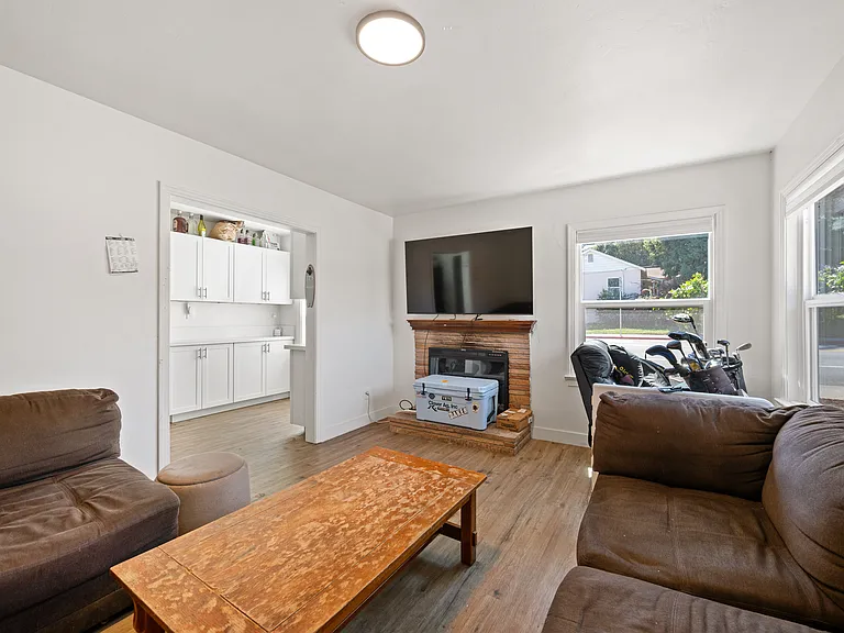 28 S Tassajara Dr — Photo 4
