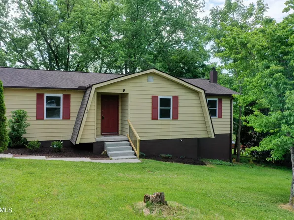 136 Springview Dr, La Follette, TN 37766