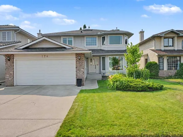 174 E Woodpark Cir SW, Calgary, AB T2W 6G1
