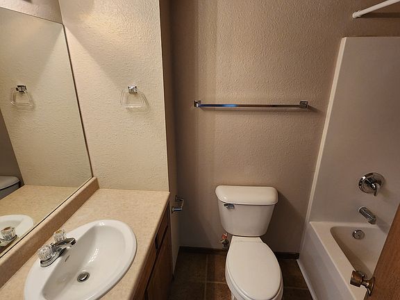 5th image of 664 Faidley Ct APT 2
