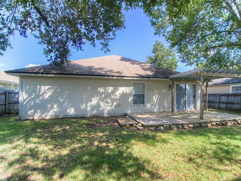 1588 Glen View St — Photo 16