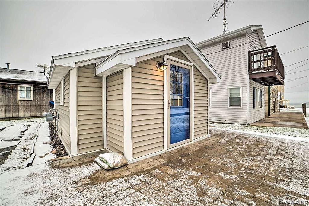 6482 W Houghton Lake Dr, Houghton Lake, MI 48629 MLS 20230047563