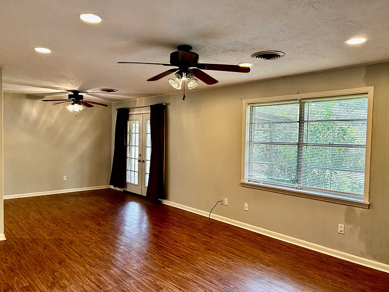 1412 Rose St — Photo 14