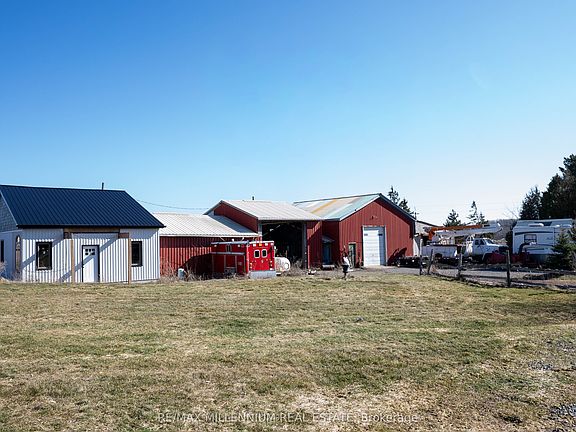 2nd image of 1113 Ridge Rd