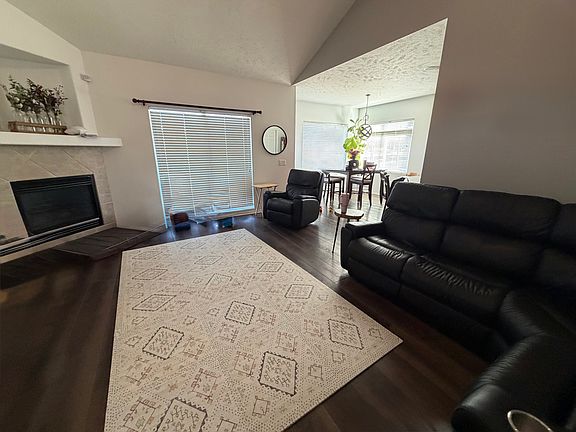 5th image of 5045 S 190th St