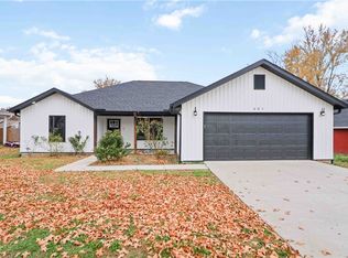 401 E Rogers St, Lincoln, AR 72744