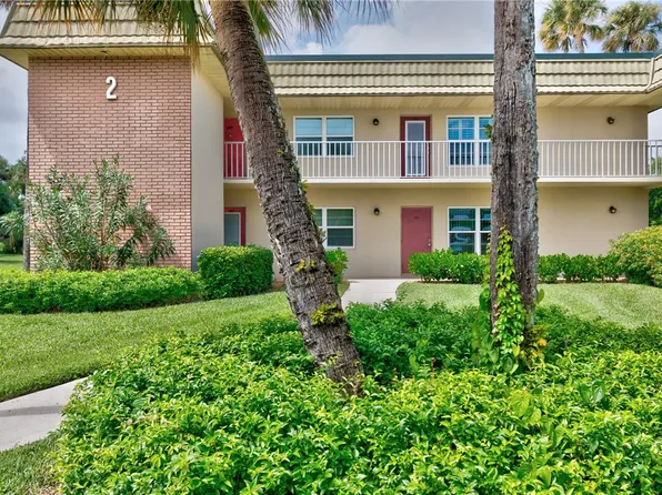 2 Vista Gardens Trl APT 106, Vero Beach, FL 32962