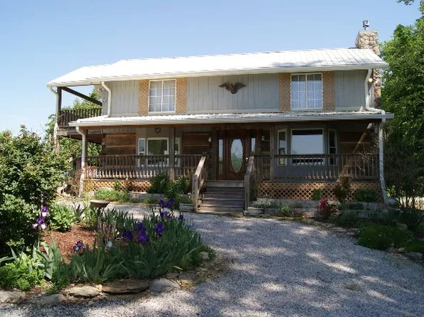 3822 Livingston Hwy, Celina, TN 38551