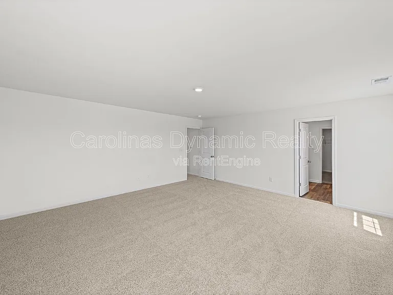 204 Calvin Creek Dr — Photo 24