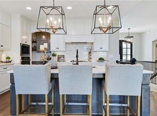 1708 SW 27th St, Lees Summit, MO 64082